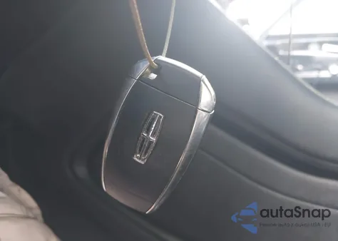 2019 Lincoln Continental Livery from USA, damaged, VIN 1LN6L9HK8K5600651